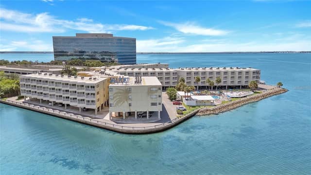 2506 N ROCKY POINT DR #301 photo