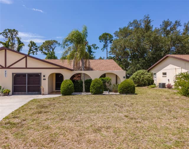 221 HIGH POINT DR #221A photo
