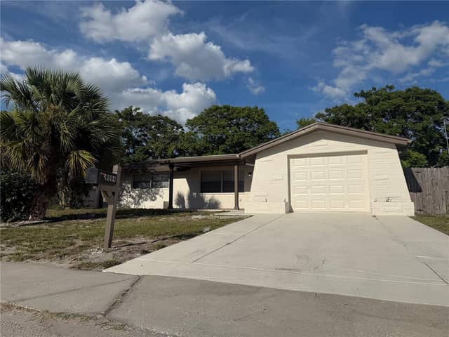 9004 SAINT REGIS LN photo