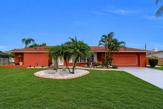 332 SHORE DR photo