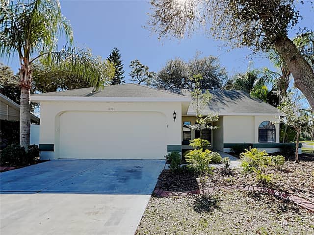 11701 LYNMOOR DR photo