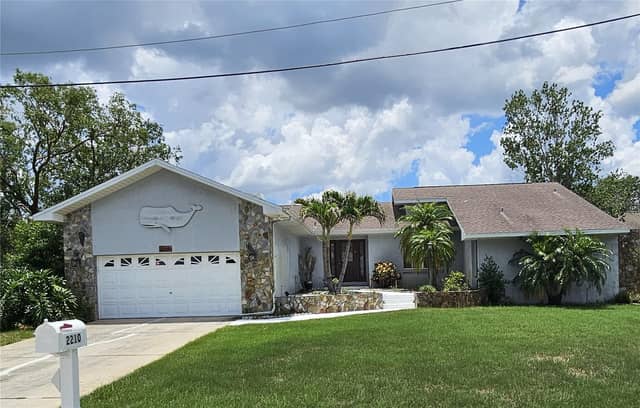 2210 BAYOU DR photo