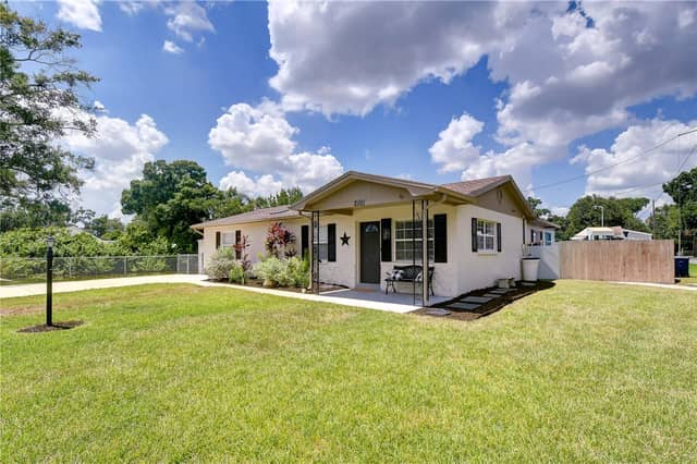2101 W HAMILTON AVE photo