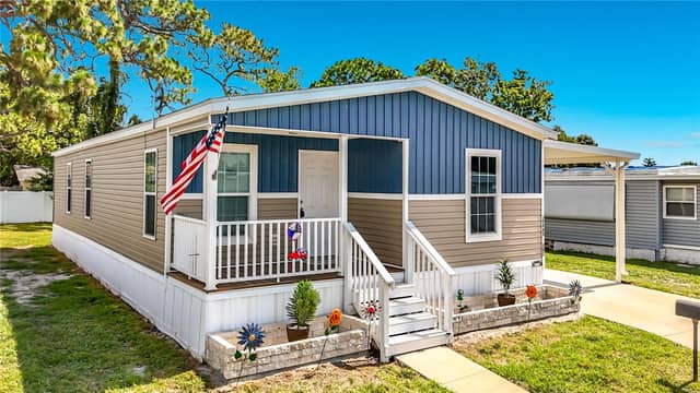10485 HOLIDAY SHORES DR #302 photo