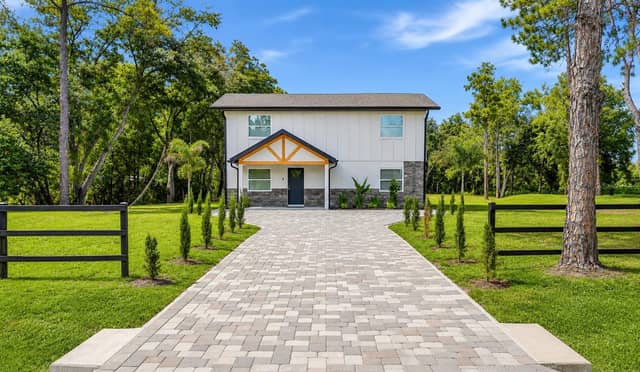 31848 HEDGEROW DR photo