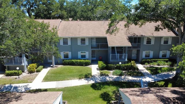 1420 OAK HILL DR #102 photo