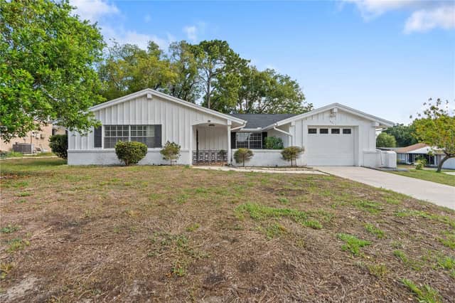 8517 SUNFLOWER LN photo