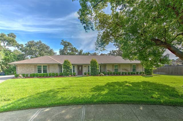 2102 WHITLOCK PL photo