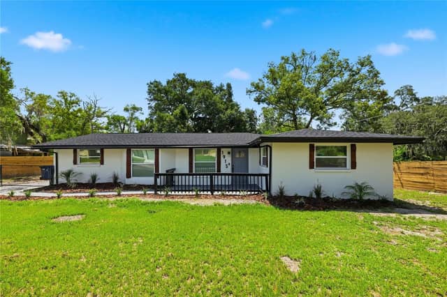1915 E MULBERRY DR photo