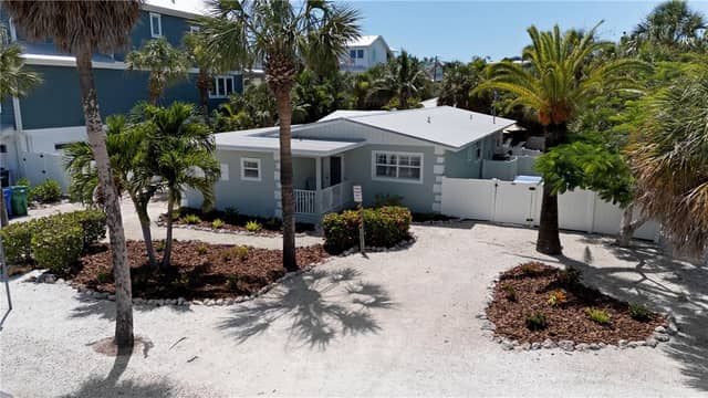 110 PALM AVE photo