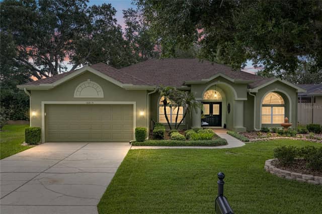 12215 WOODLANDS CIR photo