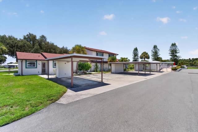 166 CIRCLEWOOD DR #101 photo