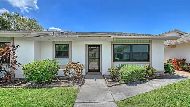 6129 HERITAGE LN W #6129 photo