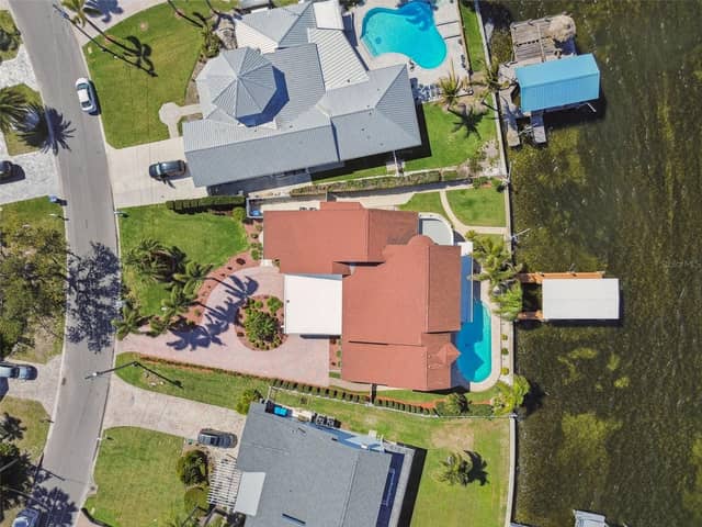 119 CARLYLE CIR photo