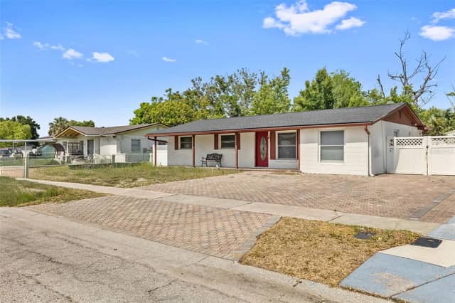 5923 YORKSHIRE RD photo