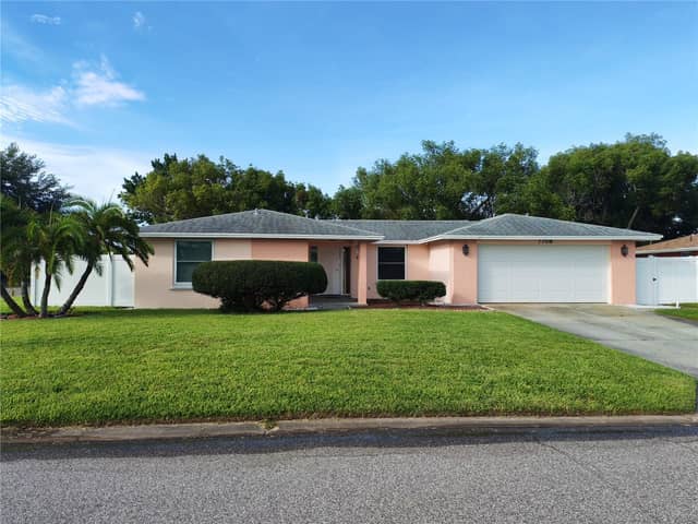 7708 ROSEWOOD DR photo