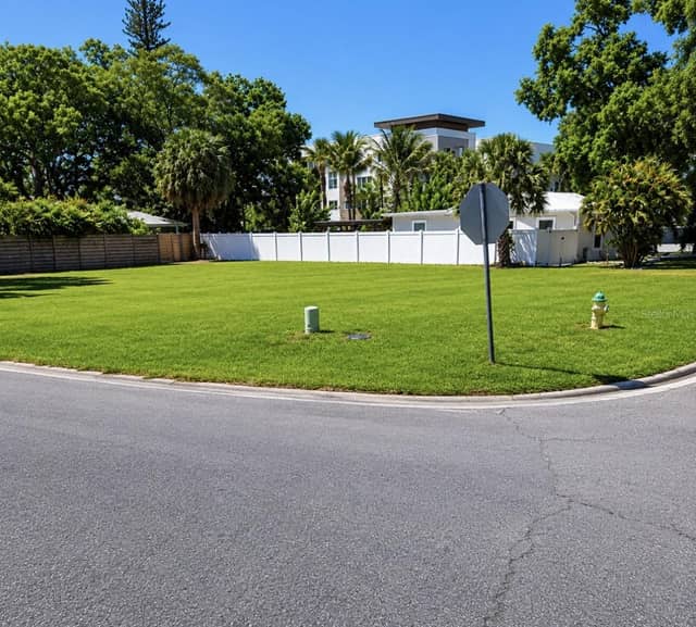 336 S LIME AVE photo
