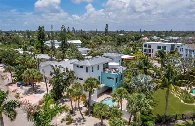 471 ISLAND CIR photo