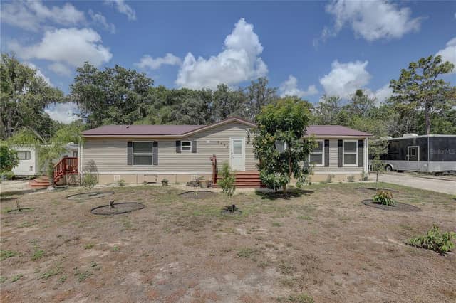 9501 ESTELLE ST photo
