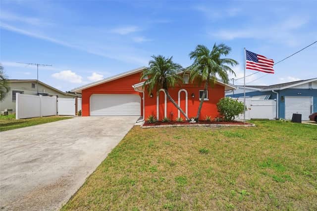 13815 PLUMOSA AVE photo