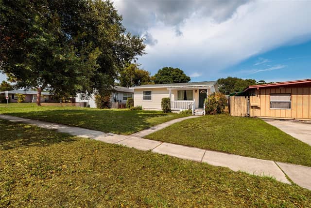 4939 DR MARTIN LUTHER KING JR ST N photo