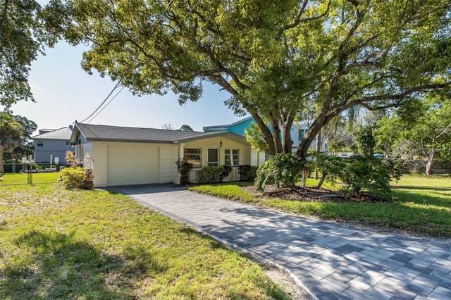 3318 PINEVIEW DR photo