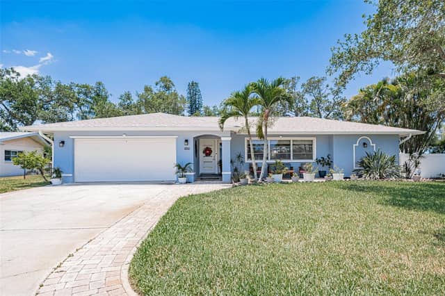 14570 TANGLEWOOD DR photo