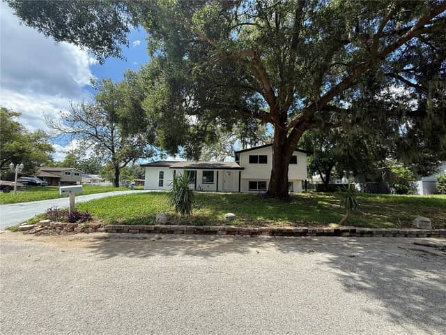 402 BLUEBERRY LN photo