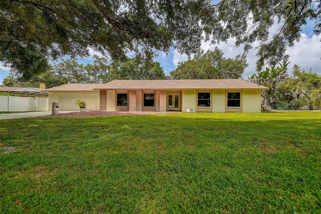 9404 W HAMILTON AVE photo