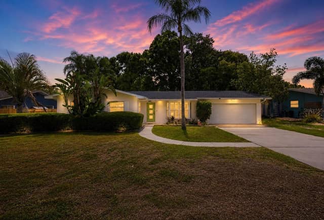 1360 IRVING AVE photo
