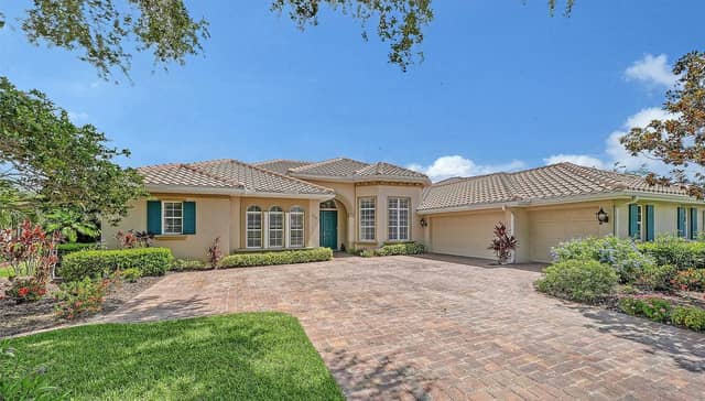 225 PESARO DR photo
