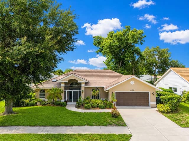 555 PARK ESTATES SQ photo