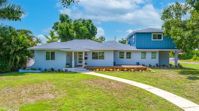 380 VILLAGRANDE AVE S photo