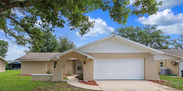 8643 WOODBRIDGE DR photo