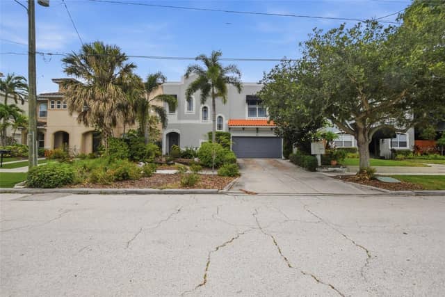 211 S WESTLAND AVE #1 photo