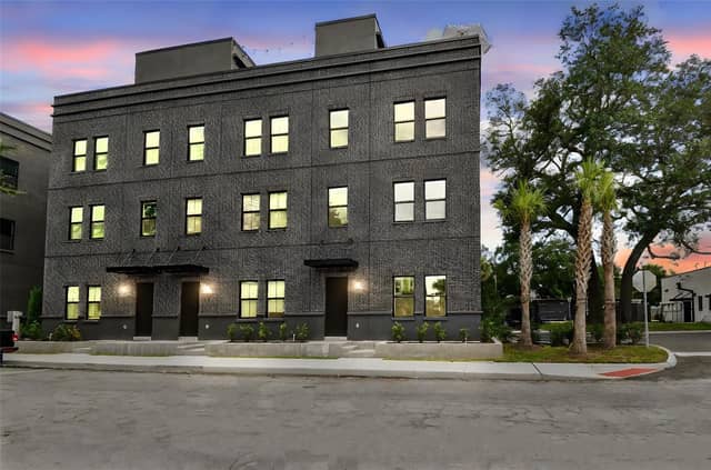 1218 E KAY ST #18 photo