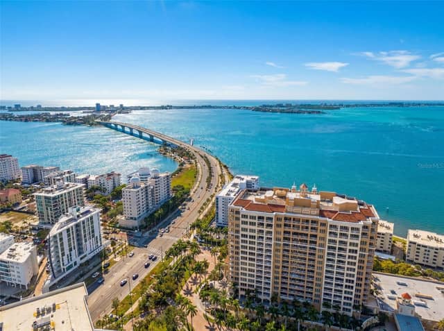 35 WATERGATE DR #1104 photo
