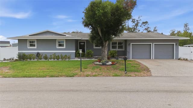 611 LEONA AVE photo
