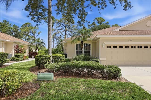 2462 MAGNOLIA CIR photo