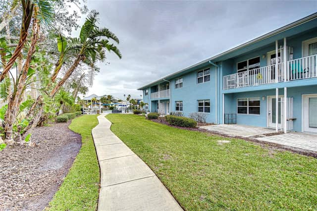 300 VENETIAN DR #3 photo