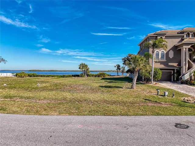 Lot 46 HARBORPOINTE DR. photo