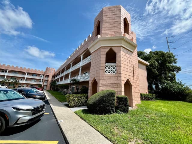 2458 COLUMBIA DR #28 photo