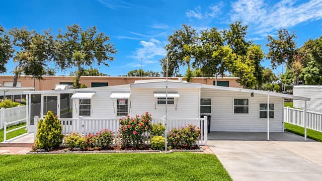 39032 OLA AVE photo