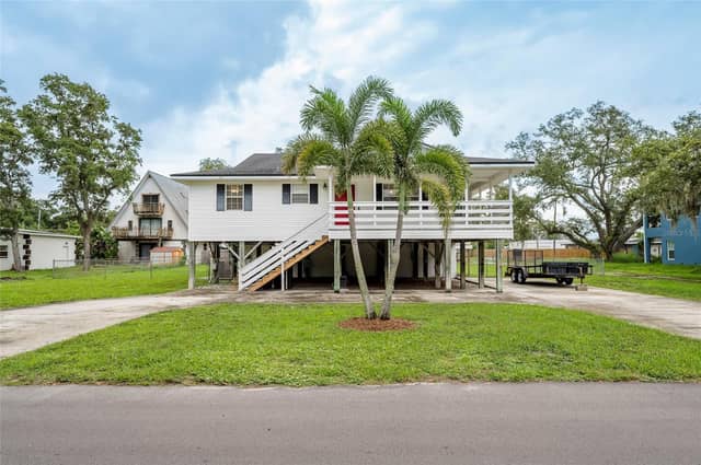 12055 MURRAY AVE photo