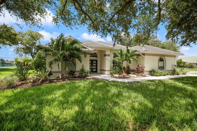 567 LAKE OF THE WOODS DR photo