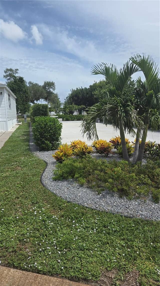 237 BAINBRIDGE DR photo