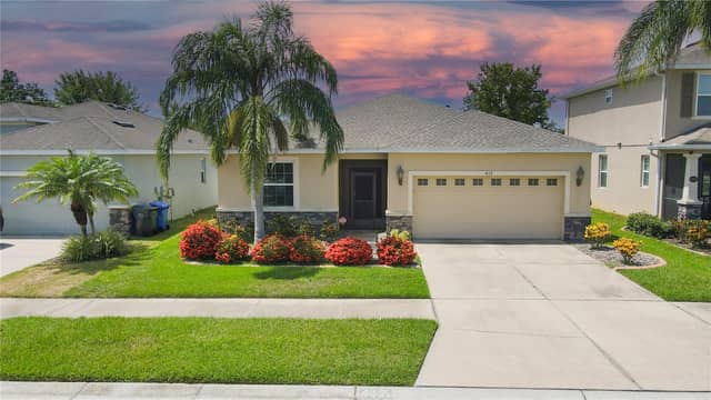 417 BLAKELY CT photo
