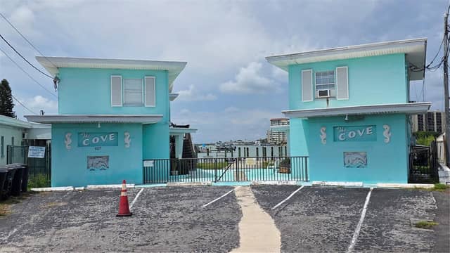 627 BAY ESPLANADE photo