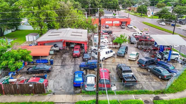 1412 E LAKE AVE photo