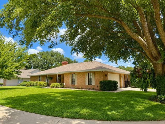 411 SUMMIT CHASE DR photo